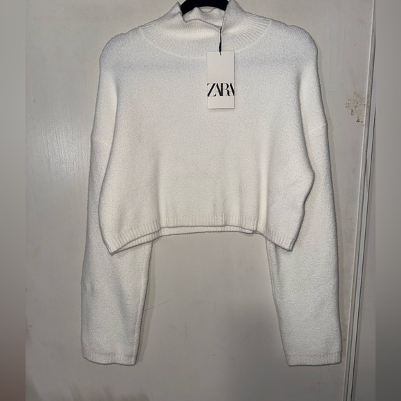 Zara Tops - Zara  Knit Cropped Pullover